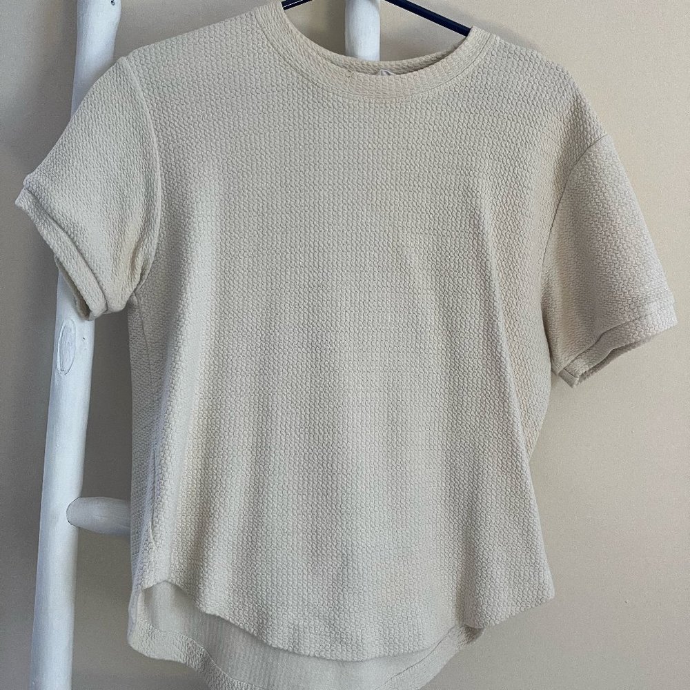 Size medium Kotn shirt